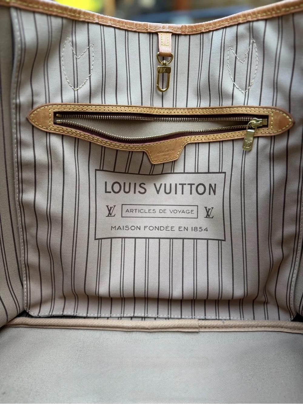 Louis Vuitton 21 12